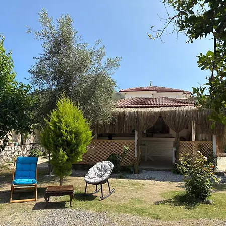Ebru'ca Bed & Breakfast *